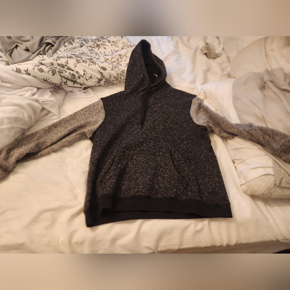 Signature Hollywood sweater